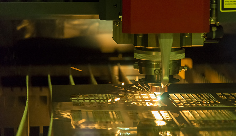 新款风冷和水冷双泵双温高扬程冷水机，专为光纤激光设备批量应用设计，有效解决行业应用中的痛点